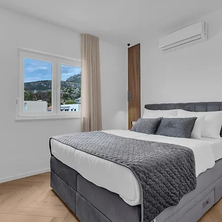 Easy Times - Exklusiv Makarska